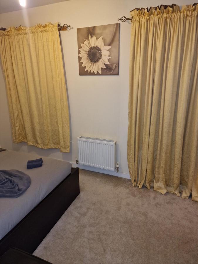 Ko 3 Bed House Apartamento Dartford Exterior foto